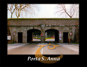 Entra da Porta S.  Anna.